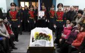 Κηδεύτηκε ο Ρώσος πεζοναύτης που σκοτώθηκε στη Συρία