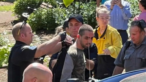 Οπαδός του σιιτικού εξτρεμισμού ο δράστης της επίθεσης στον Ρουσντί
