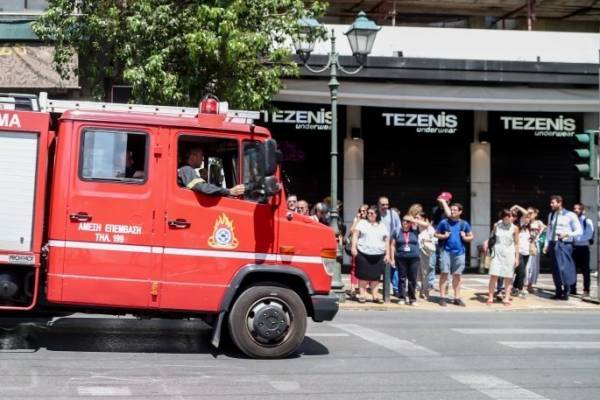 Μεγάλος σεισμός 5,1 Ρίχτερ στην Αττική - Κατάρρευση κτιρίων