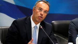 Σταϊκούρας: Ξεμπλοκάρουν εκταμιεύσεις από τράπεζες προς επιχειρήσεις-Ύφεση 16% στο β' τρίμηνο