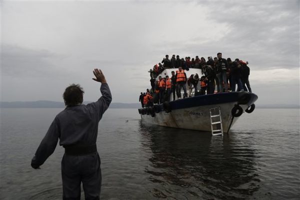 Eurasia Group: Πώς το προσφυγικό μπορεί να οδηγήσει σε Grexit