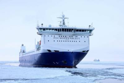 Η Ρωσία υποδέχεται το 1ο πλοίο διπλού καυσίμου με ενίσχυση πάγου