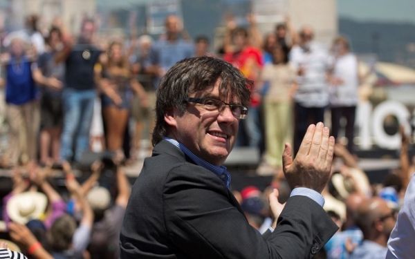 Καταλονία: Απέκλεισε το ενδεχόμενο πρόωρων εκλογών ο Πουτζδεμόν