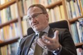 Σύμβουλος Σόιμπλε: Παράταση στην εκταμίευση του ΔΝΤ, το πιθανότερο σενάριο