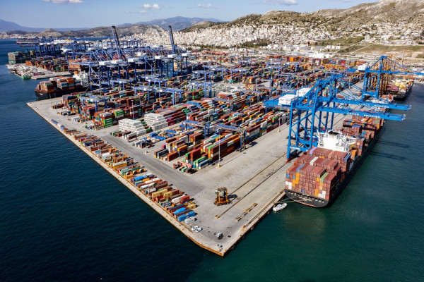 COSCO: Δέσμευση για σταθερή κάλυψη παρά τα νέα αμερικανικά τέλη