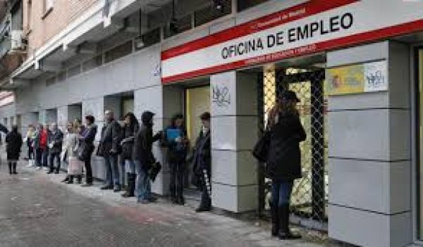 Άνεργοι 2,5 εκατ. νέοι μέχρι 29 ετών στην Ιταλία - Μόνο η Ελλάδα σε χειρότερη θέση