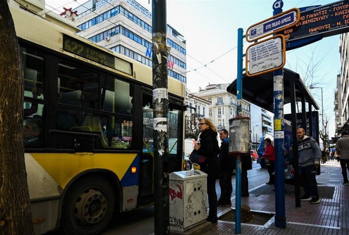 Αυξάνονται τα δρομολόγια του ΟΑΣΑ λόγω του εορταστικού ωραρίου