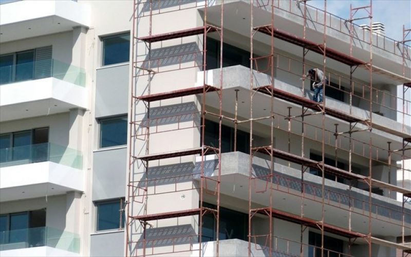 ΕΛΣΤΑΤ: Μείωση κατά 31,9% στον αριθμό οικοδομικών αδειών