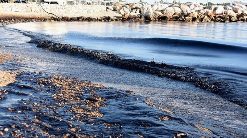 Στήριξη ΙΜΟ στις αποζημιώσεις για τη ρύπανση του Σαρωνικού