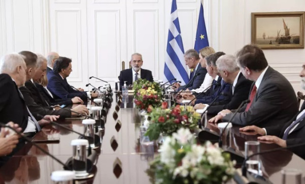 Σαρμάς: Να εξασφαλίσουμε λειτουργικότητα του κράτους και διαχείριση κινδύνων