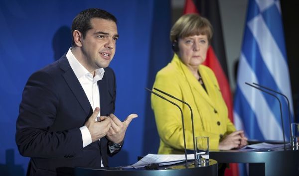 Η Άνγκελα μαλώνει τον Τσίπρα μέσω… Αναστασιάδη
