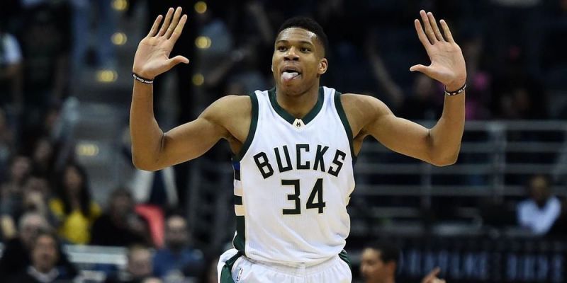 NBA: Τέταρτη σε πωλήσεις η φανέλα του Αντετοκούνμπο!