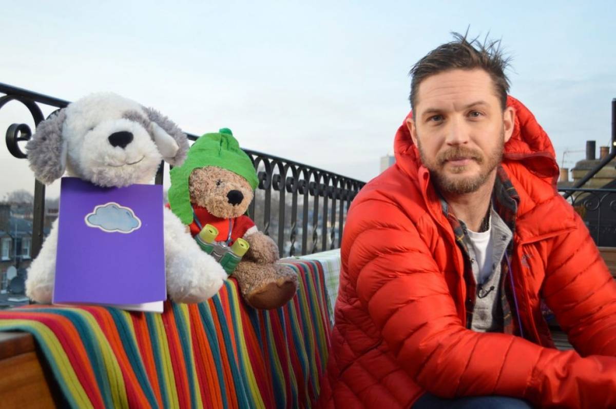 O Tom Hardy διαβάζει παραμύθια για παιδικό κανάλι του BBC