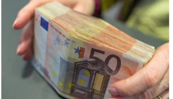 Νομοσχέδιο ΥΠΟΙΚ: Αφορολόγητες γονικές παροχές σε μετρητά-Αλλαγές στις αποζημιώσεις αγροτών