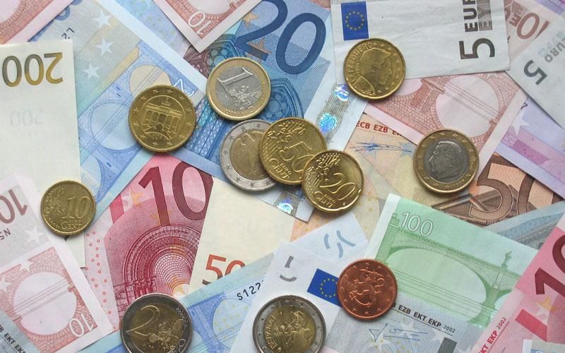 Μειώθηκαν ελαφρά τα φορολογικά έσοδα ως ποσοστό του ΑΕΠ της Ελλάδας, σύμφωνα με τον ΟΟΣΑ