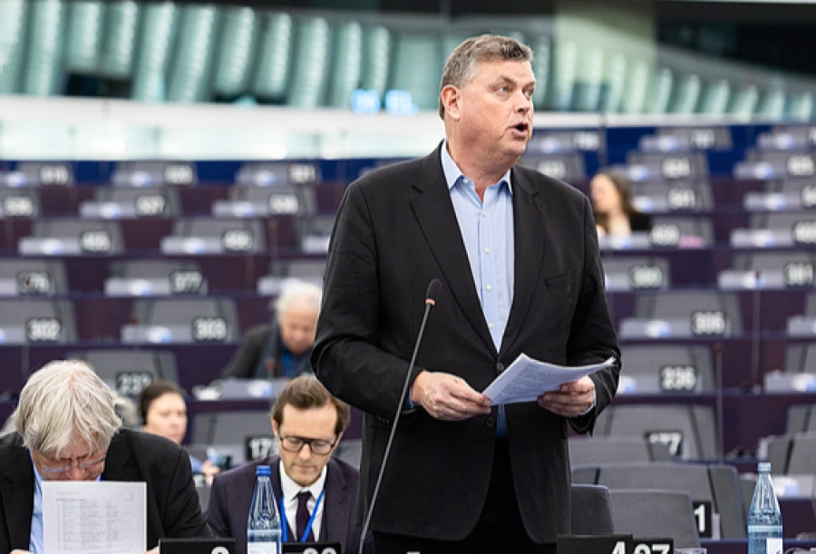 ΚΣΣΕ: Απέχουμε πολύ από την κατοχύρωση της ελευθερίας των ΜΜΕ!