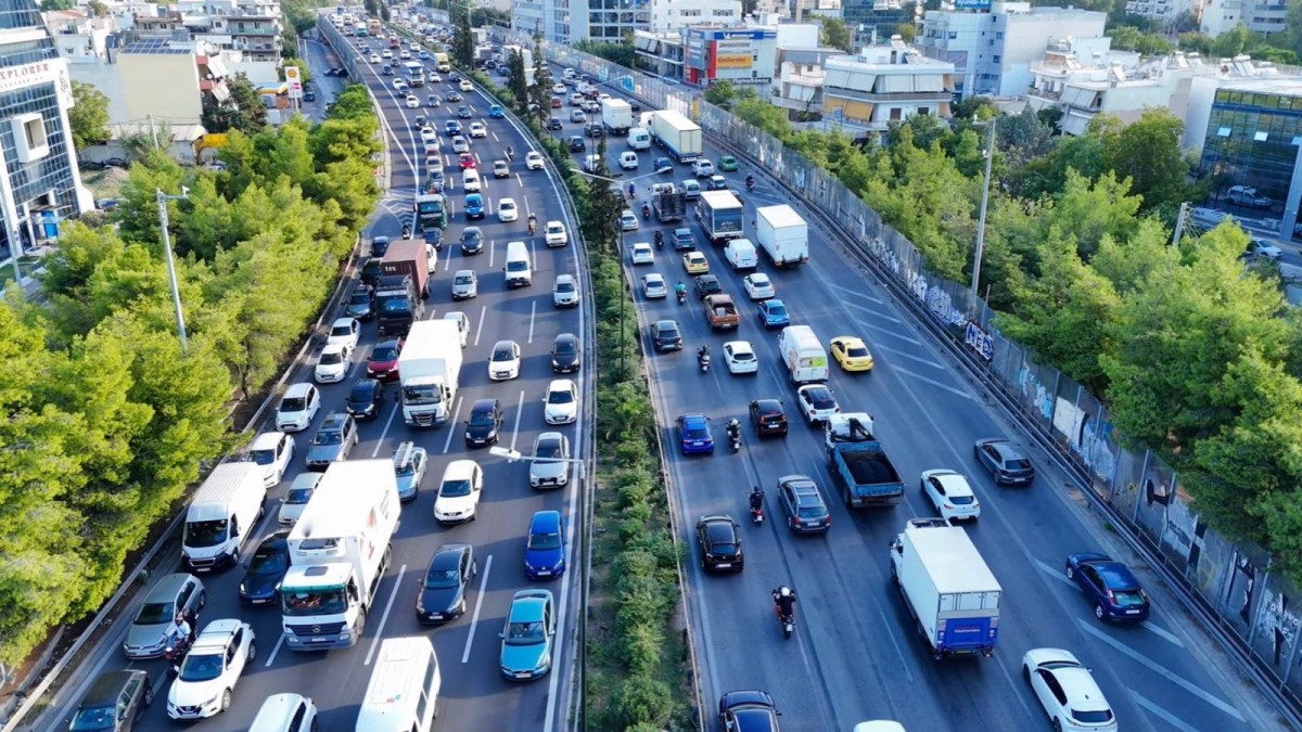 Κυκλοφοριακό: Η Αττική στο «κόκκινο» – Ποιες παρεμβάσεις «τρέχουν» και ποιες έχουν κολλήσει