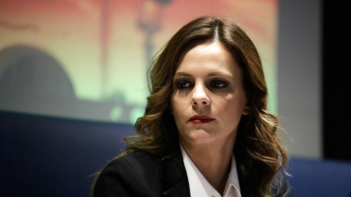 Αχτσιόγλου: Οι μικρομεσαίες επιχειρήσεις είναι αποκλεισμένες από το Ταμείο Ανάκαμψης