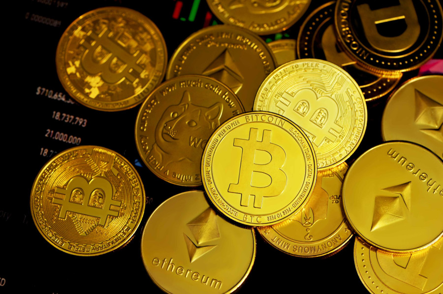 «Τεστάρει» τα $25.000 το Bitcoin- Μεικτά πρόσημα για τα κρυπτονομίσματα