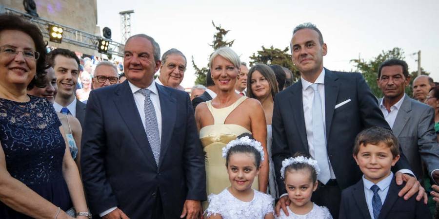 Τον δήμαρχο Γλυφάδας πάντρεψε ο Κώστας Καραμανλής