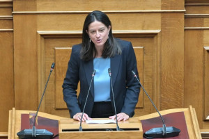 Βουλή: «Πράσινο φως» από την επιτροπή στο νομοσχέδιο για ίση αμοιβή ανδρών και γυναικών