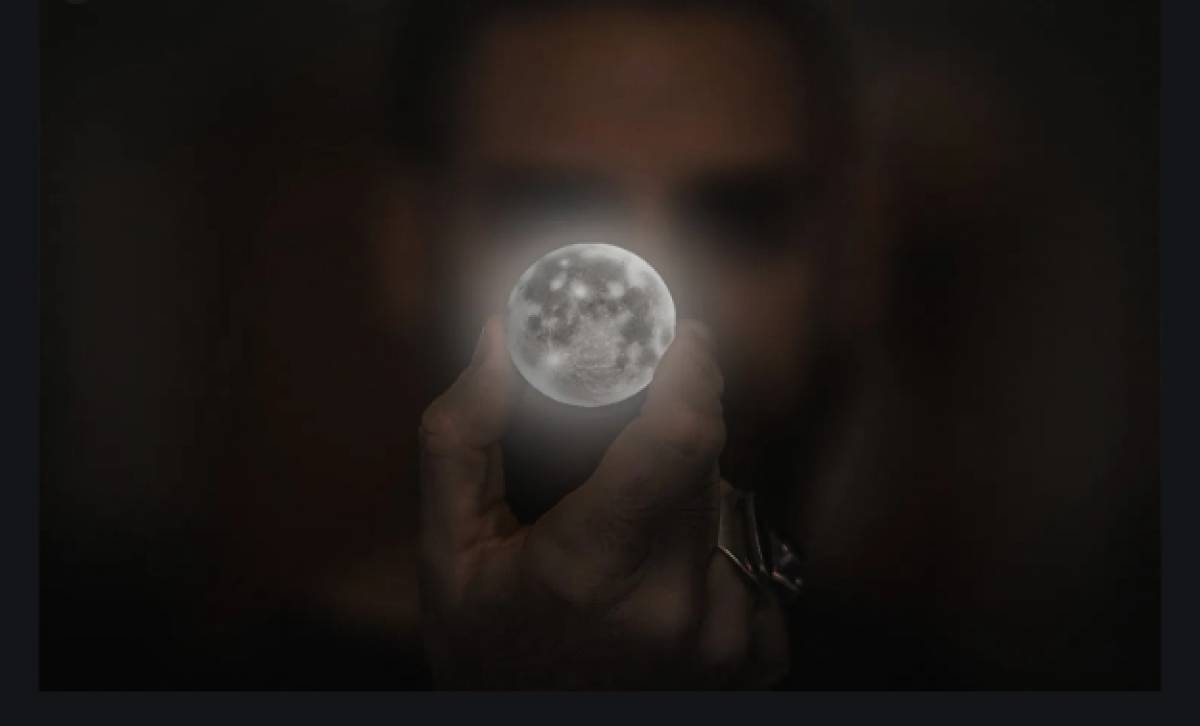 Fly me to the moon!