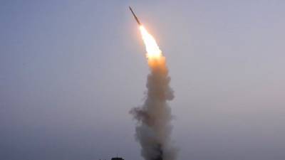 Η Βόρεια Κορέα εκτόξευσε βαλλιστικό πύραυλο αγνώστου τύπου