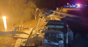 Ρωσία: Εφτά νεκροί από κατάρρευση γέφυρας- Υποψίες για σαμποτάζ