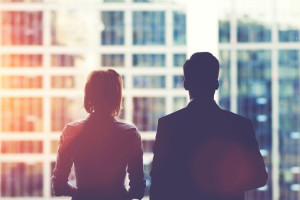 Ύφεση με… ημερομηνία λήξης «βλέπουν» οι CEOs: Οι διαφορές Ελλήνων-ξένων