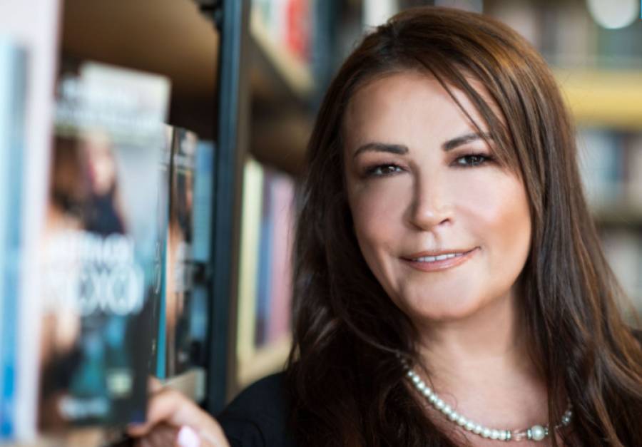 Θεοφανία Ανδρονίκου-Βασιλάκη: Η συγγραφέας μάς συστήνει το νέο της βιβλίο «Άσπιλοι Ένοχοι»