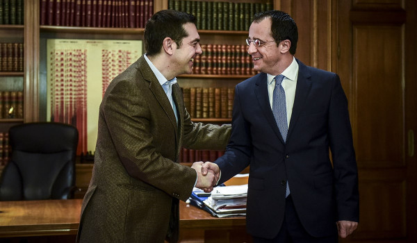Επικοινωνία Τσίπρα με Χριστοδουλίδη, αλλά και Μαυρογιάννη