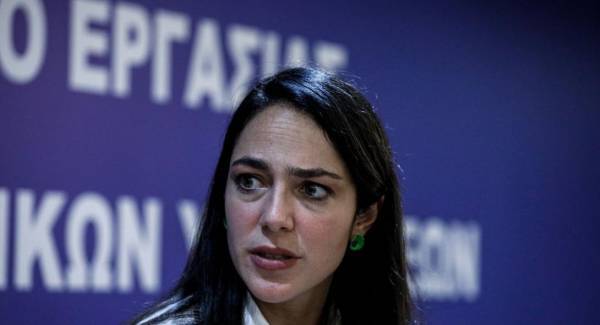 Η Δόμνα Μιχαηλίδου ανακάλυψε στην ΑΣΟΕΕ το... οπλοστάσιο της Συρίας