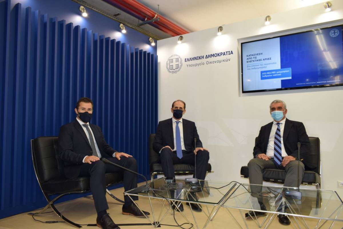 Βεσυρόπουλος: Η αντιμετώπιση του λαθρεμπορίου κοινός στόχος με τους επιχειρηματίες
