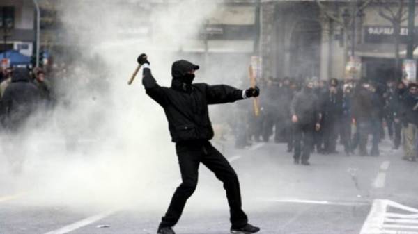 «Συλλάβετε τους συνήθεις υπόπτους», αλλά σε λίγο καιρό πάλι τα ίδια θα έχουμε