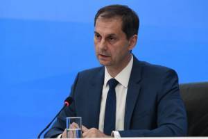 Θεοχάρης: Όφελος άνω του €1,6 δισ. από τους «ψηφιακούς νομάδες»