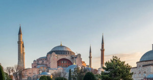 Έλληνες Αρχαιολόγοι ζητούν παρέμβαση της UNESCO για την Αγία Σοφία και τη Μονή Χώρας