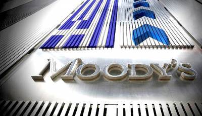 Moody&#039;s: Αναβάθμιση αξιολόγησης για τις ελληνικές τράπεζες
