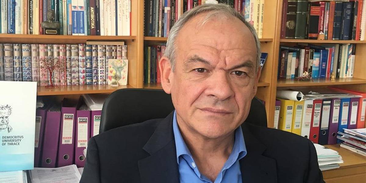 Μανωλόπουλος: Έπρεπε να υπήρχε δυνατότητα αλλαγής εμβολίου στη 2η δόση