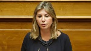 Μακρή: Δεν θα επανέλθουμε στην τηλεκπαίδευση-Φέτος υπάρχει ο εμβολιασμός