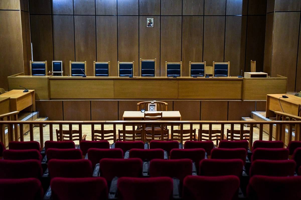 Νόμος Κατσέλη: Σε ειδικά τμήματα οι δίκες για άμεση εκδίκαση
