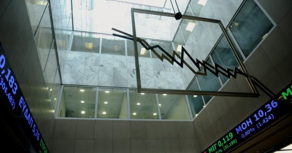 Χρηματιστήριο: Ξένοι επενδυτές πραγματοποίησαν το 58,4% των συναλλαγών τον Μάρτιο