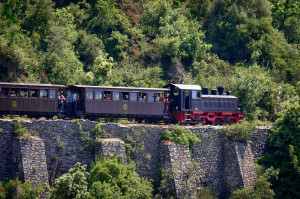 Εκτροχιάστηκε ο «Μουτζούρης»- Με λεωφορεία επιστρέφουν οι 37 επιβάτες