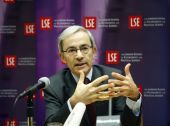 Πισσαρίδης: Παιδεία, εγγυήσεις για εργασία κι ευελιξία η συνταγή για την ανεργία των νέων