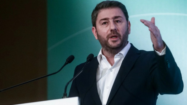 Ανδρουλάκης: Απαράδεκτη η υποβάθμιση των πτυχίων των καλλιτεχνικών σπουδών