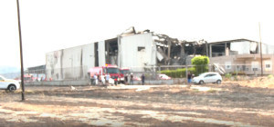 Έκρηξη στα Εξαμίλια: Στο αυτόφωρο ο ιδιοκτήτης του εργοστασίου – Έρευνα για διαρροή προπανίου
