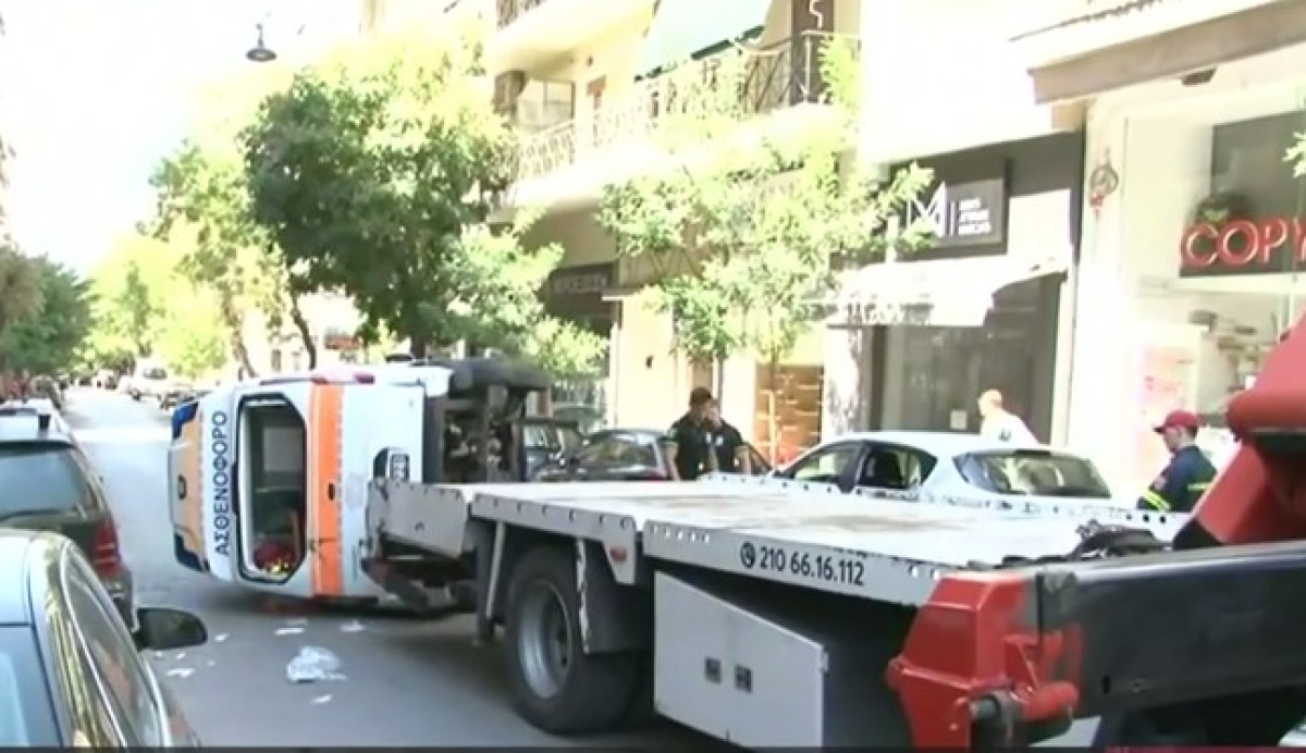 Ανατροπή ασθενοφόρου στου Γουδή: Πέθανε ο ασθενής που ήταν μέσα