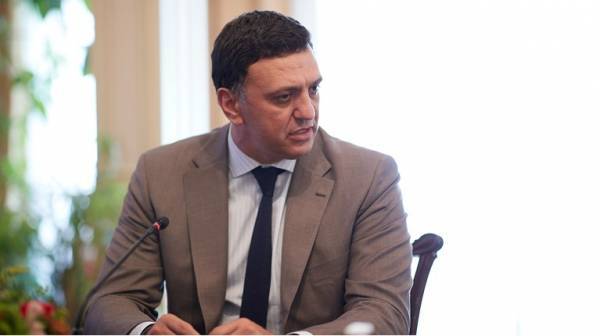 Συνάντηση Κικίλια με τον Σύνδεσμο Ελληνικών Τουριστικών Επιχειρήσεων