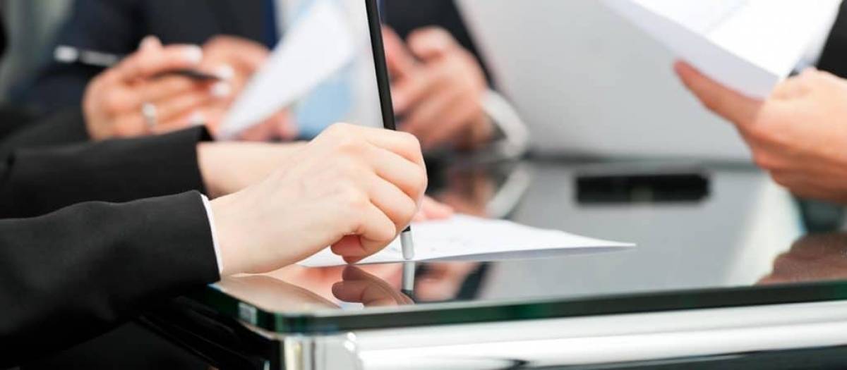 Σύσταση κυβερνητικής επιτροπής για τις δημόσιες συμβάσεις