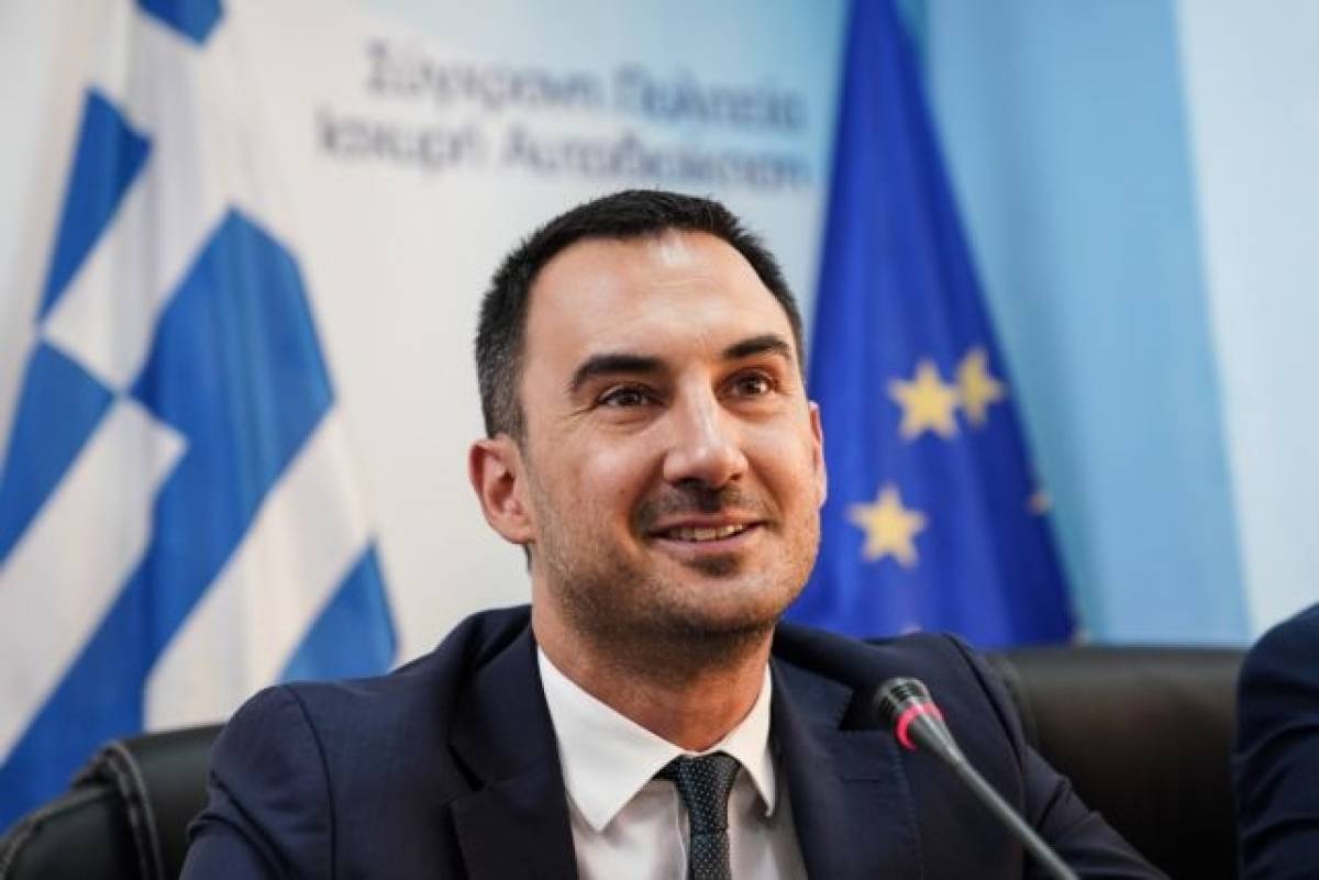 Χαρίτσης για ΝΔ:Σχέδιο ανάπτυξης δίχως κανόνες για τους φίλους της
