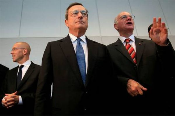 Ο Ντράγκι υπερασπίστηκε στην Bundestag τα χαμηλά επιτόκια